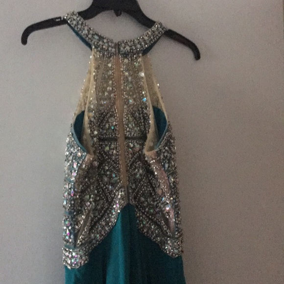Prom dress - Picture 3 of 3